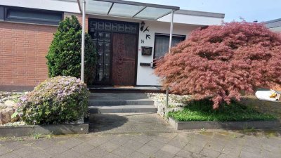 Stilvoll möblierter Bungalow mit Garten & Garage in Düsseldorf-Urdenbach – befristet auf 2–3 Jahre z