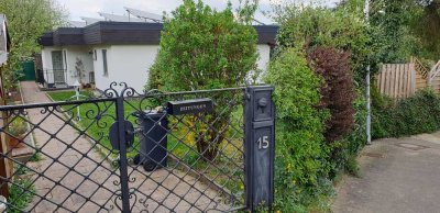 Schöne und vollständig renovierte 3-Raum-Souterrain-Wohnung mit EBK
