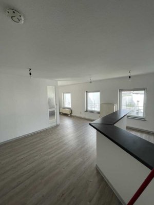 1 Zimmer Wohnung mit offener Küche mitten im Kiez