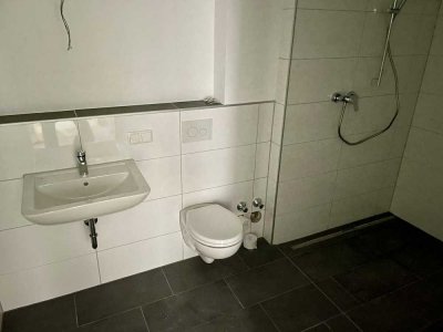 Im Fuhlenbrock! EG! Sehr schicke 2-Raumwhg., mit EBK, FBH, elektr. Roll., Aufzug, usw.!