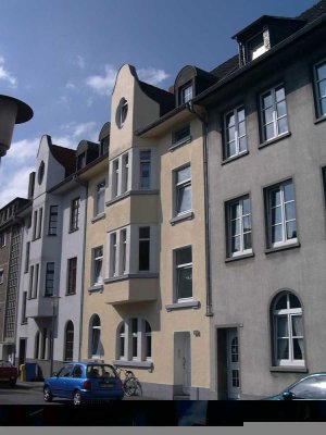 Krefeld Nordbezirk, preiswerte, ruhige Flügelwohnung