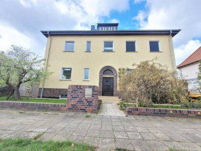 Helle 5-Raum Wohnung mit Balkon und Einbauküche in Dessau-Ziebigk
