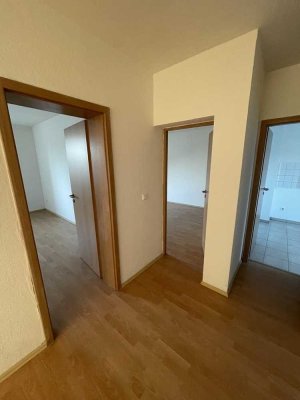 Helle 3,5-Zimmer-Dachgeschosswohnung mit ca. 80 m² in Gelsenkirchen-Bismarck - ab sofort bezugsfrei