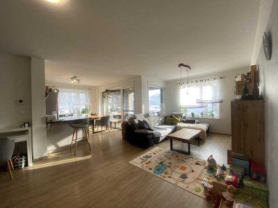 Neuwertig Baujahr 2016 und exquisit! 3-Zimmer-Wohnung in Äpfingen mit Loggia!