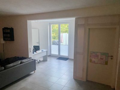 Moderne 2,5-Zimmer-Wohnung mit Garten, Terrasse und Fußbodenheizung in bevorzugter Lage