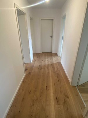 Erstbezug nach Sanierung: exklusive 3-Zimmer-Wohnung mit Balkon in Dachau