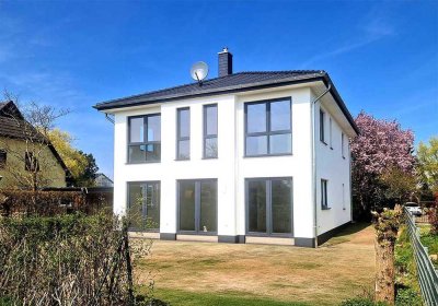 Provisionsfrei! Neugebaute Stadtvilla nah an der Warnow in Rostock
