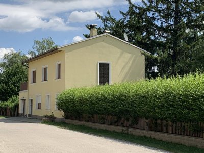 Schönes Einfamilienhaus mit einzigartigem Garten