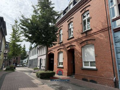 NEUER PREIS - ST.TÖNIS - BEZUGSBEREITE VIERZIMMERWOHNUNG MIT KÜCHE- BALKON- KAMIN- EMPORE+ GARAGE