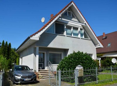 Platz für Generationen & Visionen – Zwei Einfamilienhäuser mit Potenzial und separatem Büro