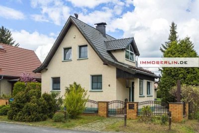IMMOBERLIN.DE - Fantastisches Haus mit Gartenparadies & Nebengebäude in familienfreundlicher Lage