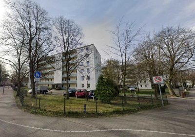Stilvolle, modernisierte 2-Raum-Wohnung mit EBK in Schenefeld