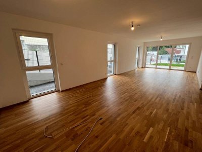 NEUBAU! Topmoderne Gartenwohnung mit Terrasse!