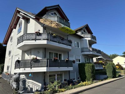 Top moderne, helle 3 Zimmer Wohnung mit Balkon