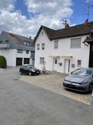 Haus in Steinenbronn – zentral mit Einliegerwohnung & Terrasse