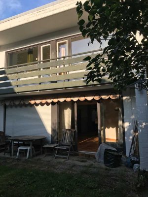 Freundliches 4-Zimmer-Reiheneckhaus mit Modernisierungsbedarf in Berlin-Wannsee (Zehlendorf)
