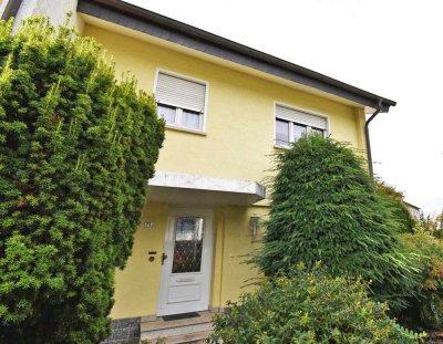 Attraktives Einfamilienhaus, freut sich auf IHRE Familie! Mit Garage und Garten in Weinheim!