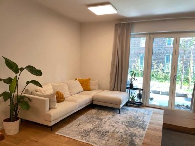 Geschmackvolle möblierte Erdgeschosswohnung mit drei Zimmern sowie Terasse/Garten/EBK in Hannover