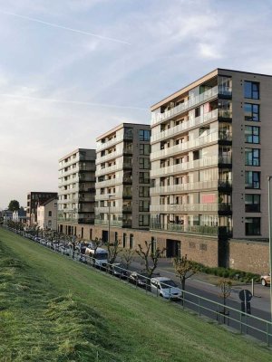 "Am neuen Hafen" 2 Zimmer mit Parkett, EBK, FBH und Balkon