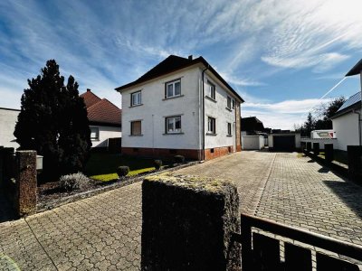 Gepflegtes und Vermietetes Zweifamilienhaus im wunderschönen Rülzheim