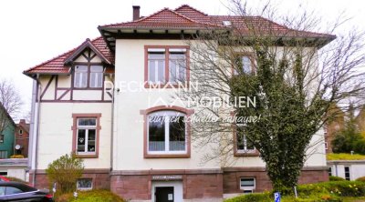 Großzügige Wohnung mit Aufzug und Charme