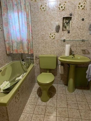 4-Zimmer-Wohnung mit Loggia – Aufzug & ruhige Lage nahe PEP & Ost
