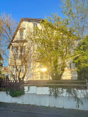Freundliches und gepflegtes 4-Zimmer-Reihenendhaus in Wiesbaden Sonnenberg