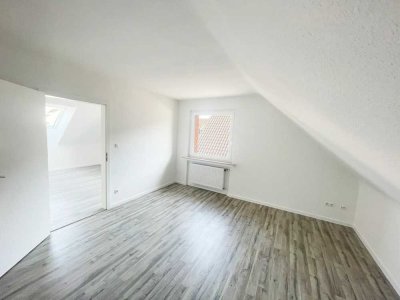 Schöne Zwei-Zimmerwohnung im Dachgeschoss