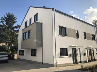 Großzügige & Moderne Doppelhaushälfte  inkl. hochwertiger Einbauküche in bester Lage von Rauenberg