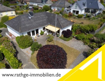 Lauenburg: Charmanter Bungalow mit großzügigem Garten und vielseitigem Raumangebot!
