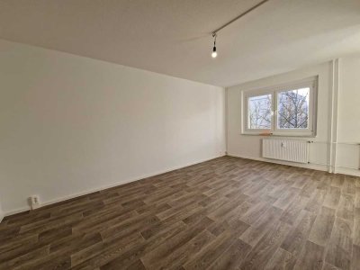 Ab 15.10.2025***Frisch renovierte 1-Zimmer-Wohnung mit Wannenbad!