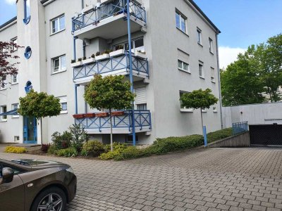 Attraktive 4-Raum-Wohnung mit Balkon in Duisburg Neudorf-Süd