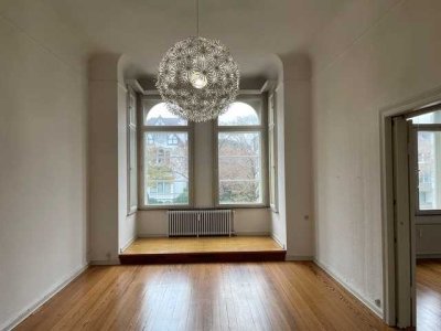 Schwachhausen: "Belle Étage" Altbau stilvolle 3-4 Zi. Whg. mit Parkett, hohen Decken, Bürgerparknähe