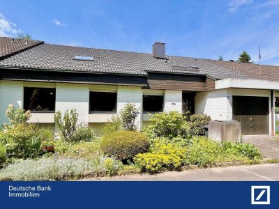 Bungalowstil trifft Reihenmittelhaus: Herrliches Wohnen mit großem Garten nahe Universitätsviertel