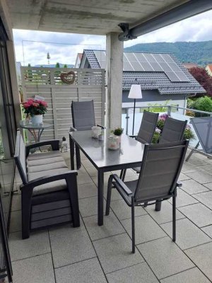 Geschmackvolle 4-Zimmer-Wohnung mit mit Einbauküche in Metzingen/Neuhausen