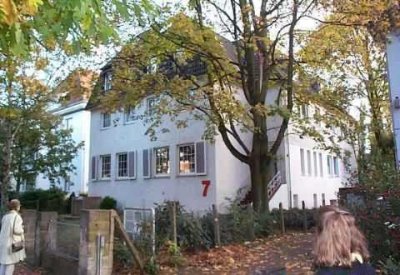 Schöne Wohnung im vorderen Schwachhausen mit Balkon und Einbauküche