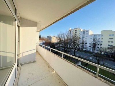 Gut nutzbarer Grundriss,  3 bis 4 Zimmer-Wohnung mit Süd-Loggia