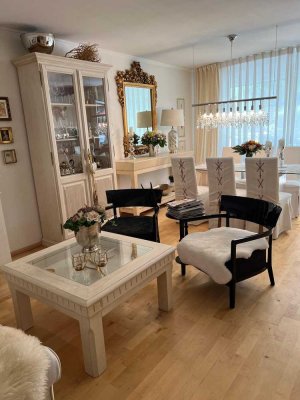 Helle 90qm Wohnung direkt am Waldrand mit Balkon (8qm) und Garage