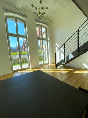 Entspannt wohnen, stilvoll genießen – 1,5-Zimmer auf zwei Etagen mit Hofterrasse
