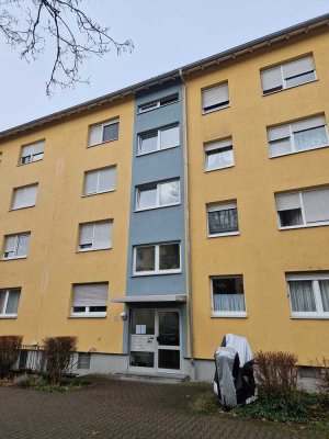 2 Zimmer Wohnung im 3. OG mit Balkon in Frankfurt-Fechenheim