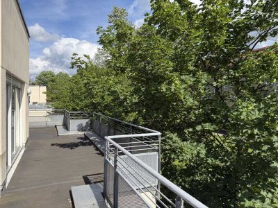 Helle 3-Raum-Penthousewohnung mit großer Dachterrasse + Tiefgarage *Kaßberg*