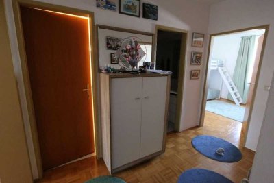 Schöne 3 Zimmer-Wohnung Balkon Einbauküche Keller