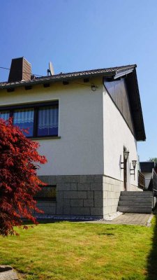 Tolle Lage! Schönes Einfamilienhaus mit wunderschönen Garten und Ausblick