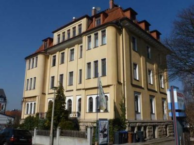 Schöne 2-Raum-DG-Wohnung in ruhiger Lage.