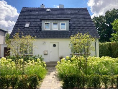 Privat: Charmantes Haus mit großem Südgarten und offenem Kamin  - zwischen Marienthal und Jenfeld