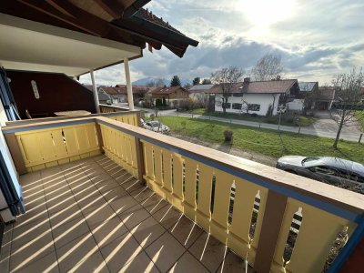 Exklusive, gepflegte 2-Zimmer-Wohnung mit Balkon, Bergblick und Einbauküche