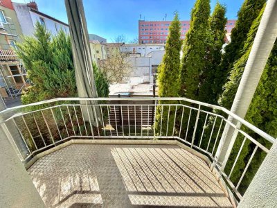 Sanierte 2-Zimmer-Wohnung mit Balkon