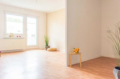 4-Raum-Wohnung mit Balkon und den Spielplatz im Wohnumfeld