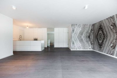 Hochwertige Neubauwohnung mit Einbauküche, Aufzug, Balkon und Stellplatz