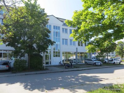 Großzügige Dachterrassenwohnung in Stockdorf